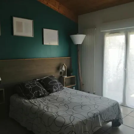 Villa-Espace-Confort-Lumiere-Calme Pkg-Tram *
